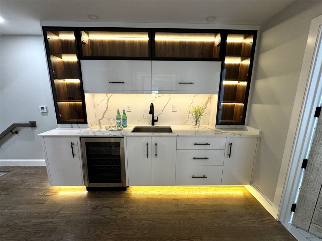 15 Furber Ave 15