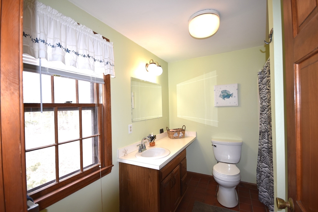 17 Old Colony Ave, Wareham, MA Photo #14