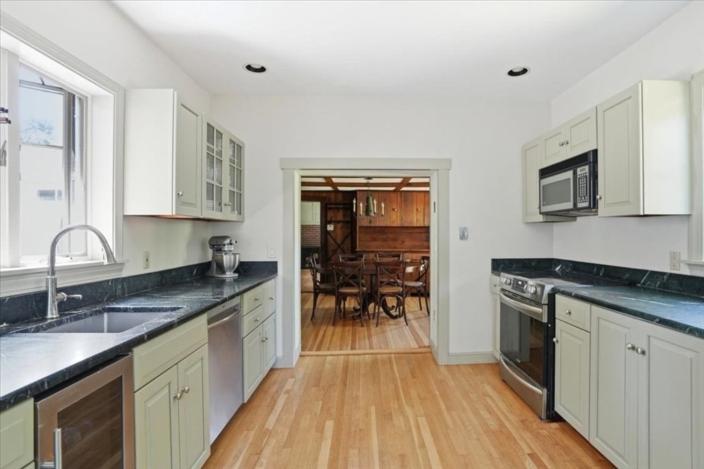 424 Main St, Hingham, MA, 424 Main St, Hingham, MA Photo #3