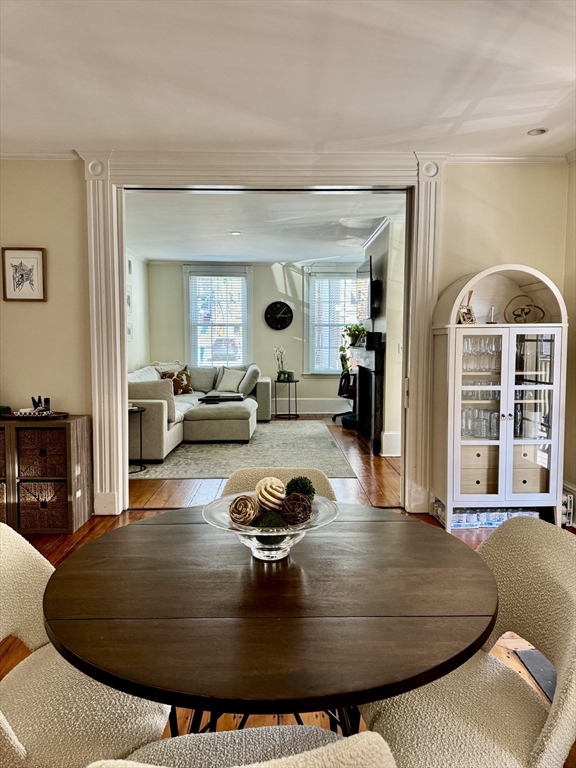 54 Chestnut Street 1