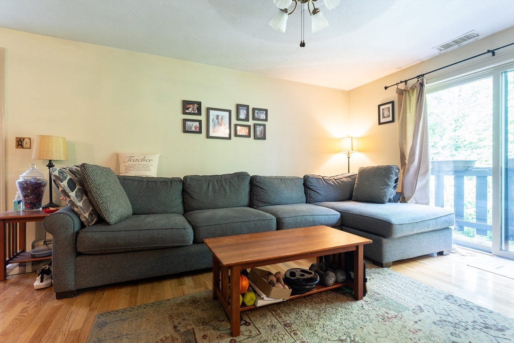 135 Broad St 2B3