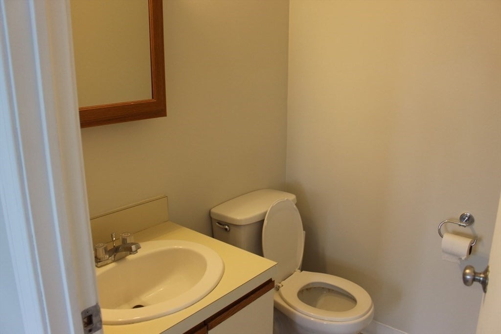 12 Walnut St #1, Natick, MA, 12 Walnut St #1, Natick, MA Photo #22