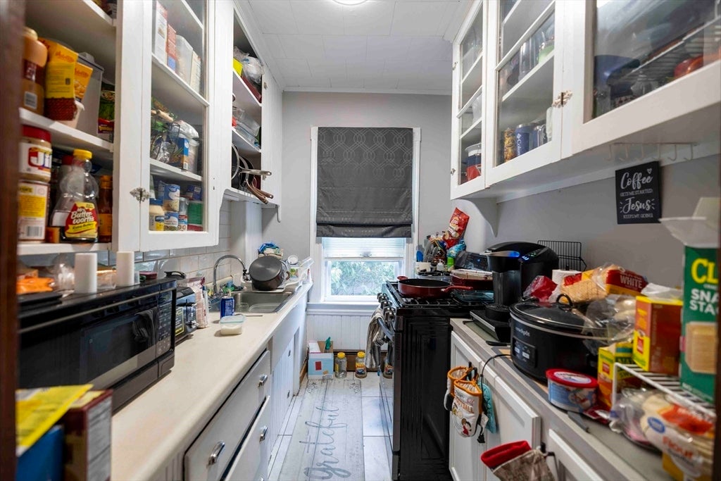 1025 Globe St, Fall River, MA, 1025 Globe St, Fall River, MA Photo #20