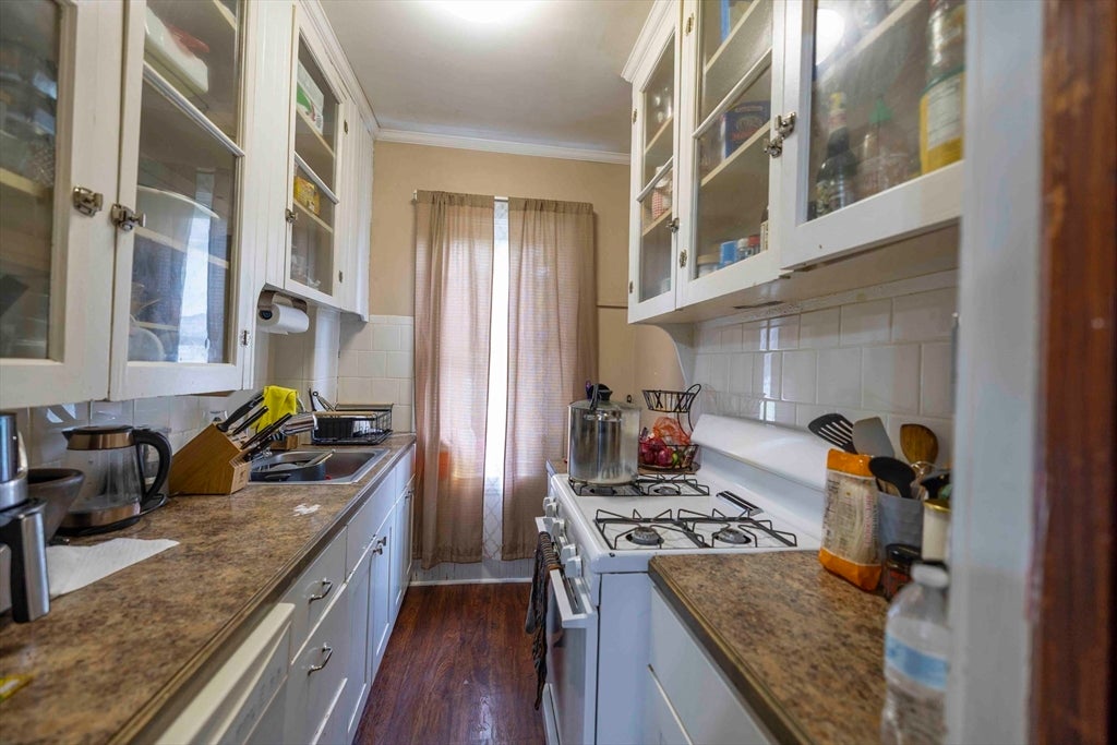 1025 Globe St, Fall River, MA, 1025 Globe St, Fall River, MA Photo #22