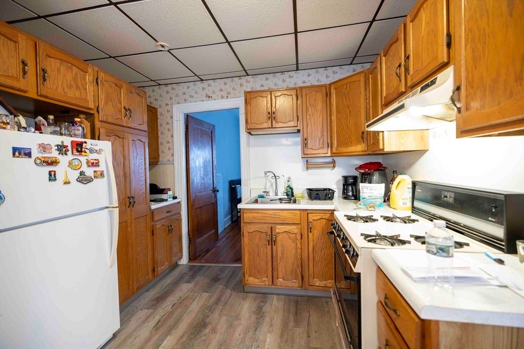 1025 Globe St, Fall River, MA, 1025 Globe St, Fall River, MA Photo #24