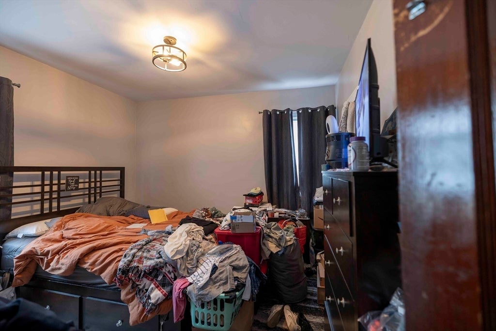 1025 Globe St, Fall River, MA, 1025 Globe St, Fall River, MA Photo #18