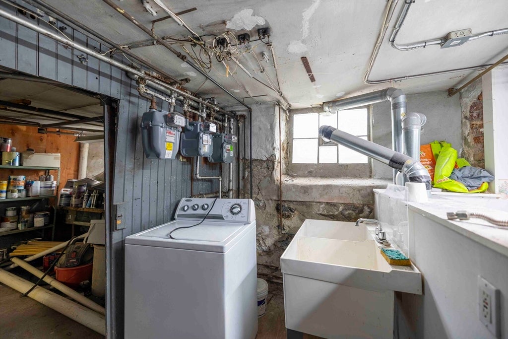 1025 Globe St, Fall River, MA, 1025 Globe St, Fall River, MA Photo #28