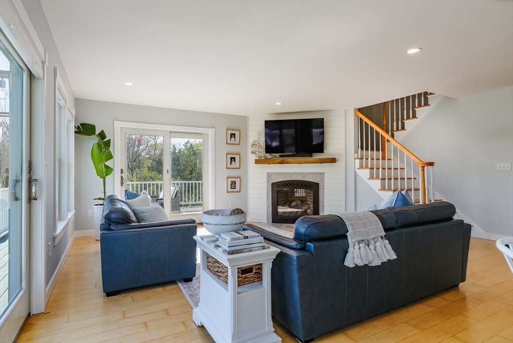 517 Pearse Rd