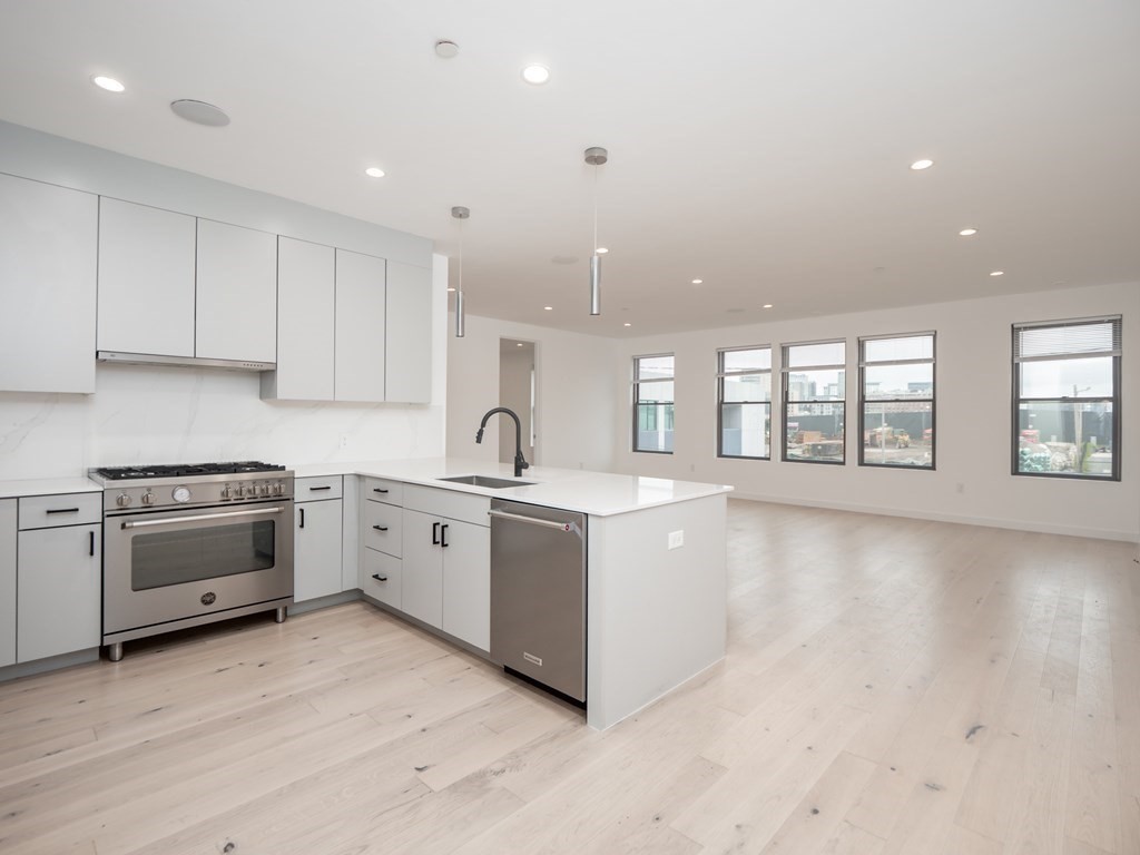 340 West 2nd Street 9
