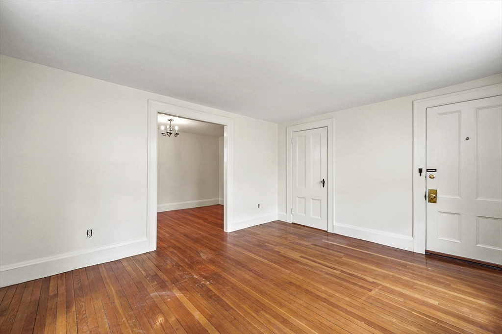 16 Winthrop St 1