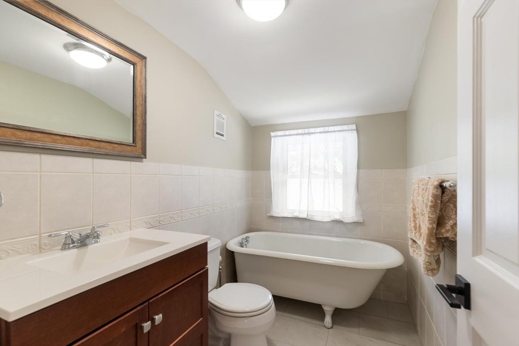 33 Griffin Rd, Peabody, MA Photo #30