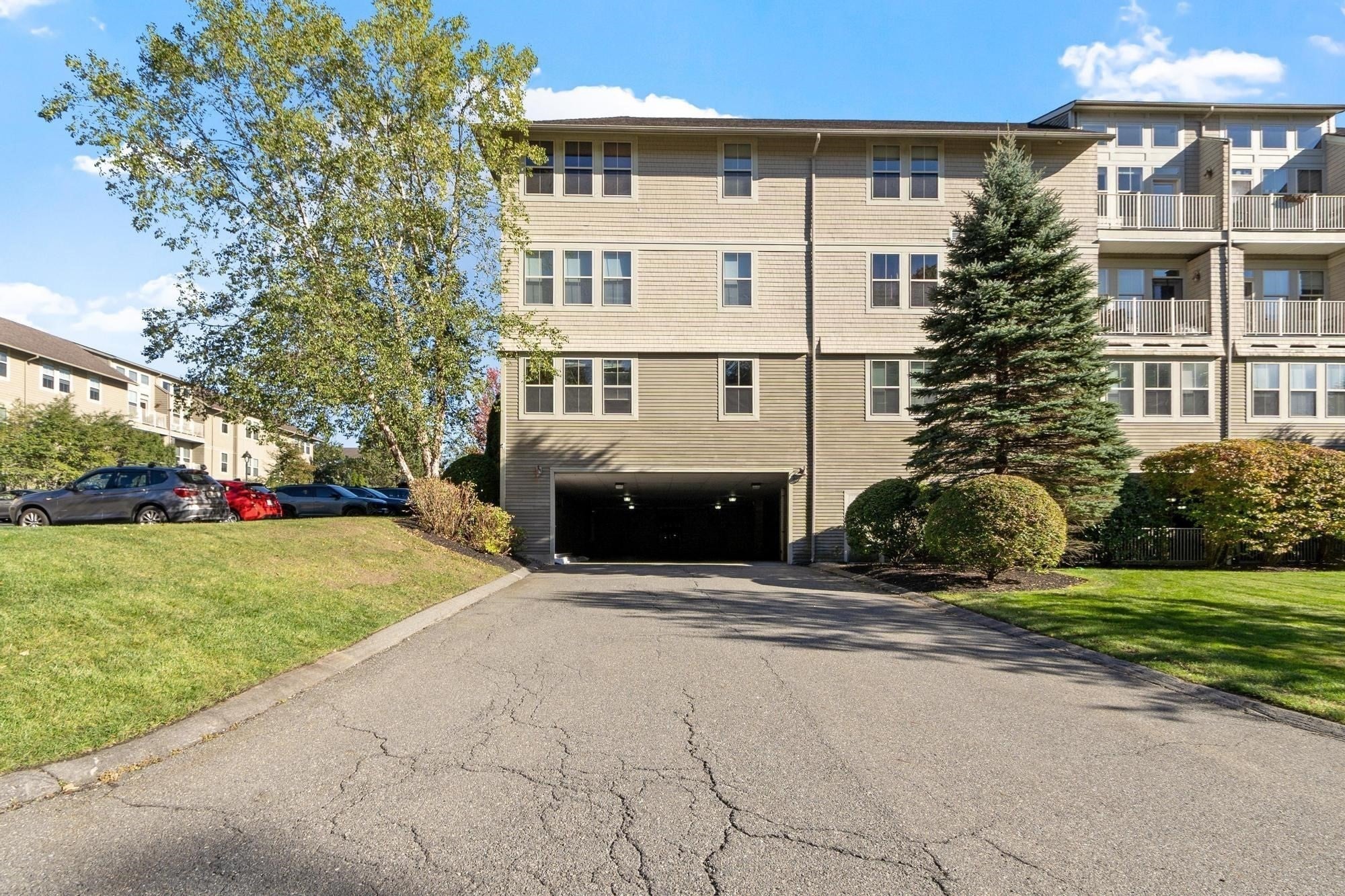 4 Harvest Drive #311, North Andover, MA, 4 Harvest Drive #311, North Andover, MA Photo #9