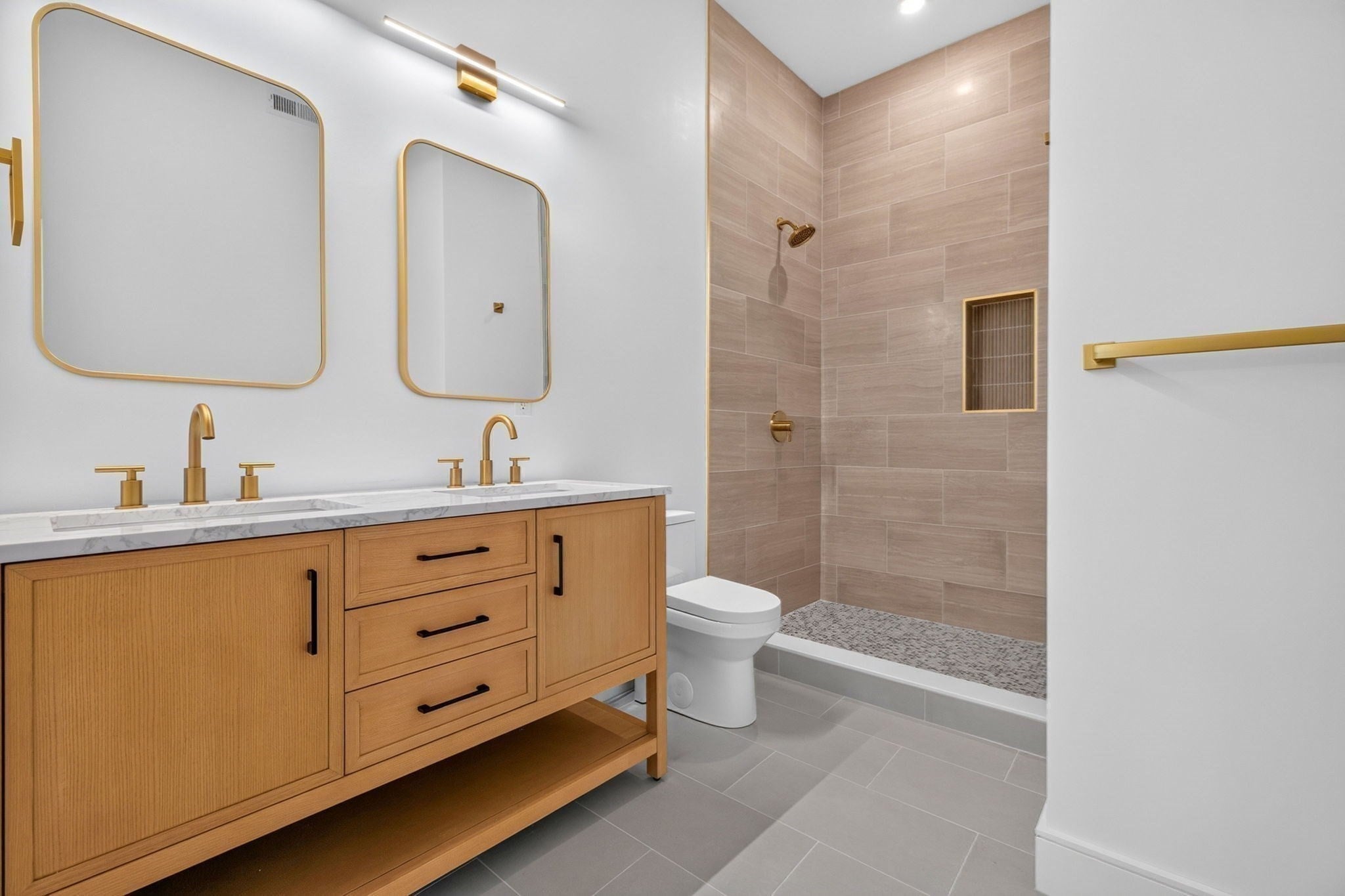 15 Clyde St #F, Somerville, MA, 15 Clyde St #F, Somerville, MA Photo #15
