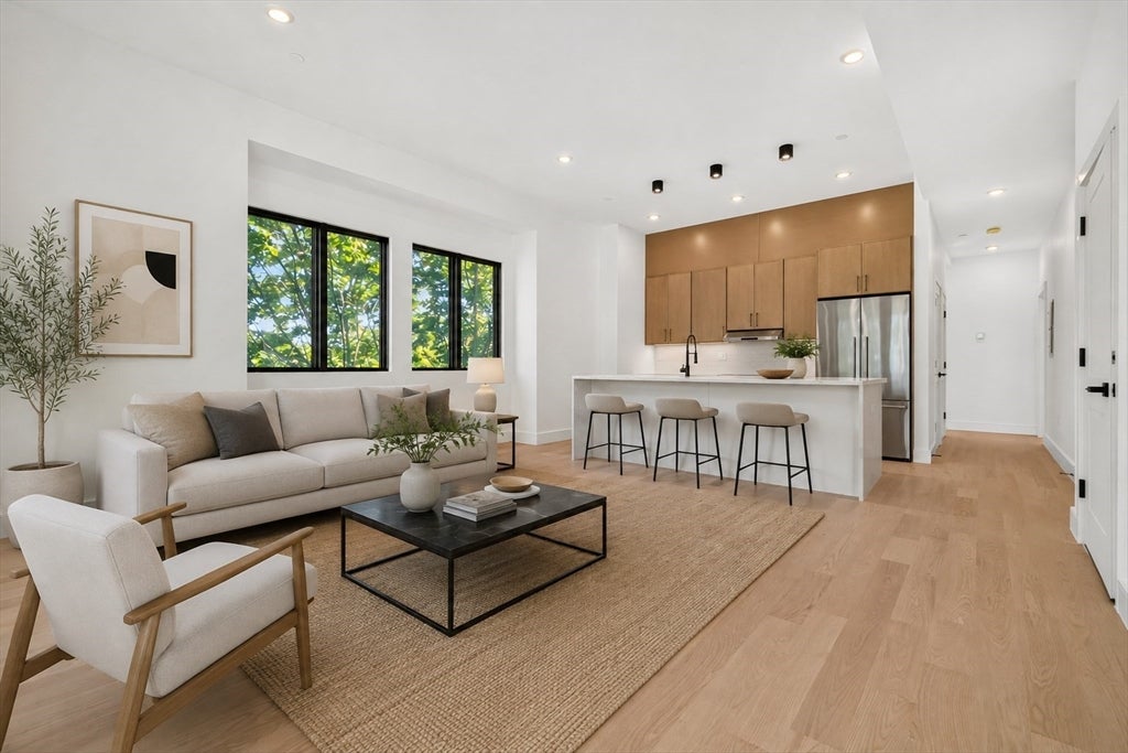 Photo of 15 Clyde St, Somerville, MA