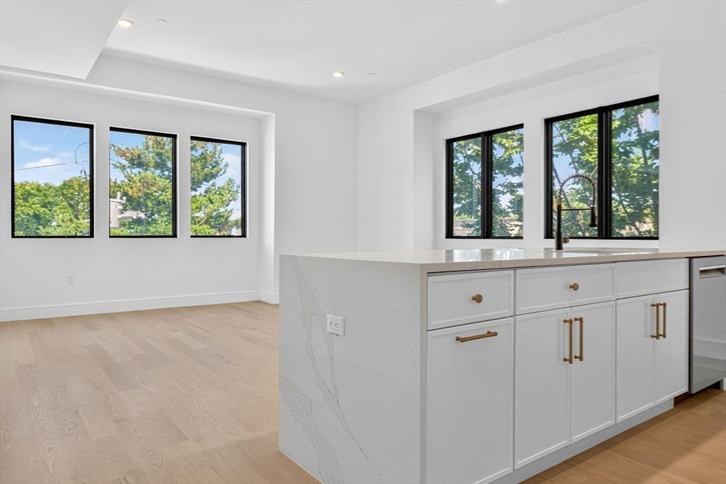15 Clyde St #F, Somerville, MA, 15 Clyde St #F, Somerville, MA Photo #10