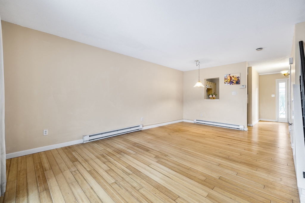 4 Village Brook Ln 4