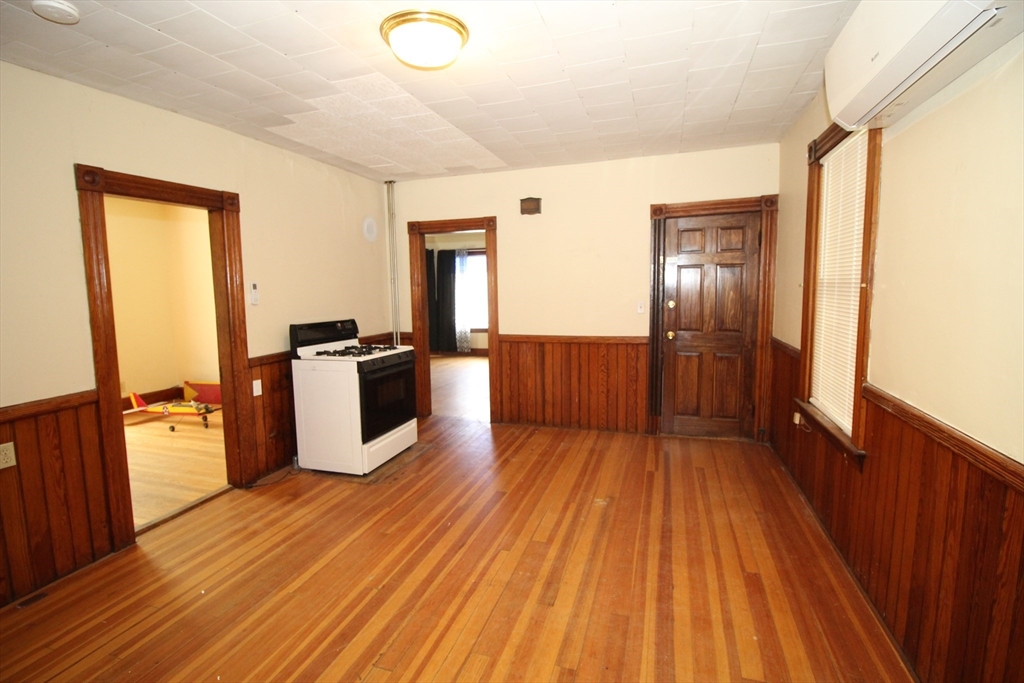 71 Ash St