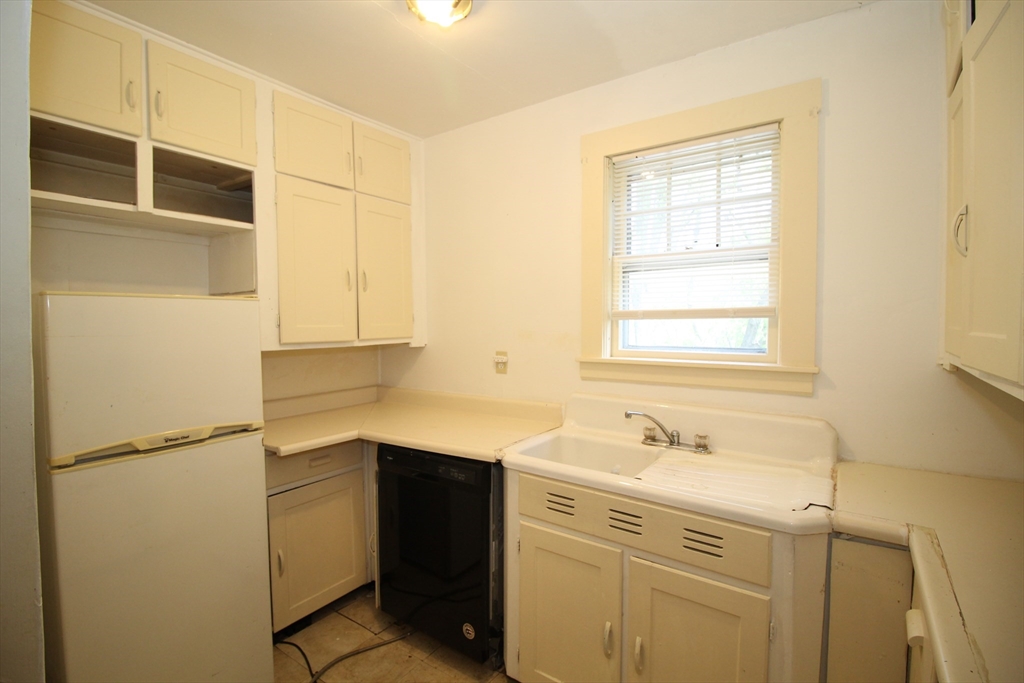 71 Ash St