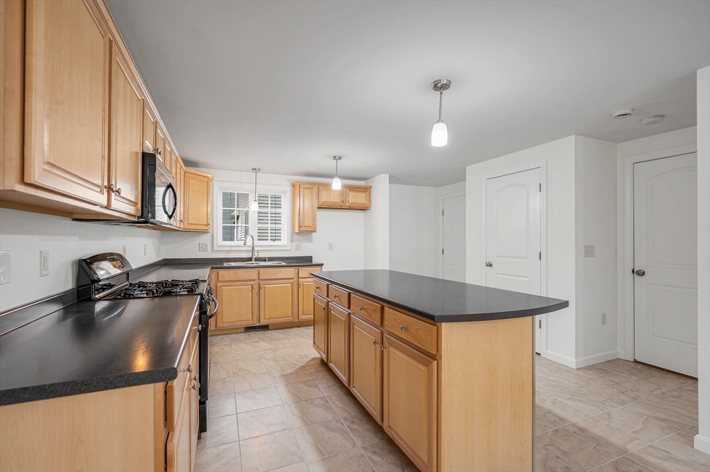 24 Royal Ave 24
