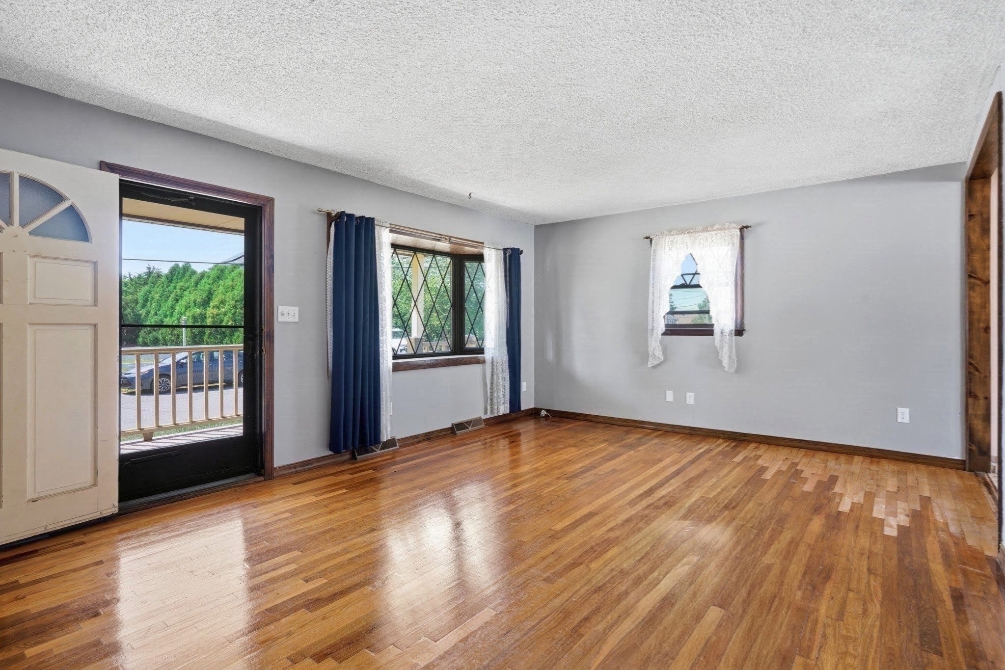 21 Webster St, Dartmouth, MA, 21 Webster St, Dartmouth, MA Photo #9