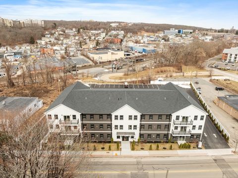 Photo of 631 Franklin Street #106, Worcester, MA 01604 (MLS # 73491691)