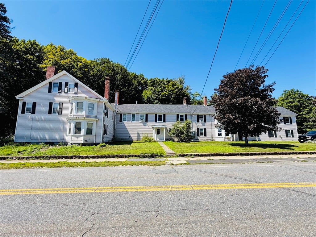 Photo of 181 Pond St, Leominster, MA