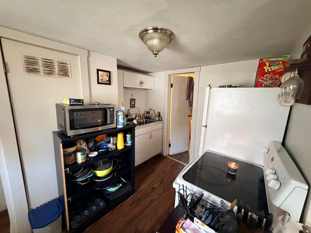 181 Pond St, Leominster, MA, 181 Pond St, Leominster, MA Photo #12