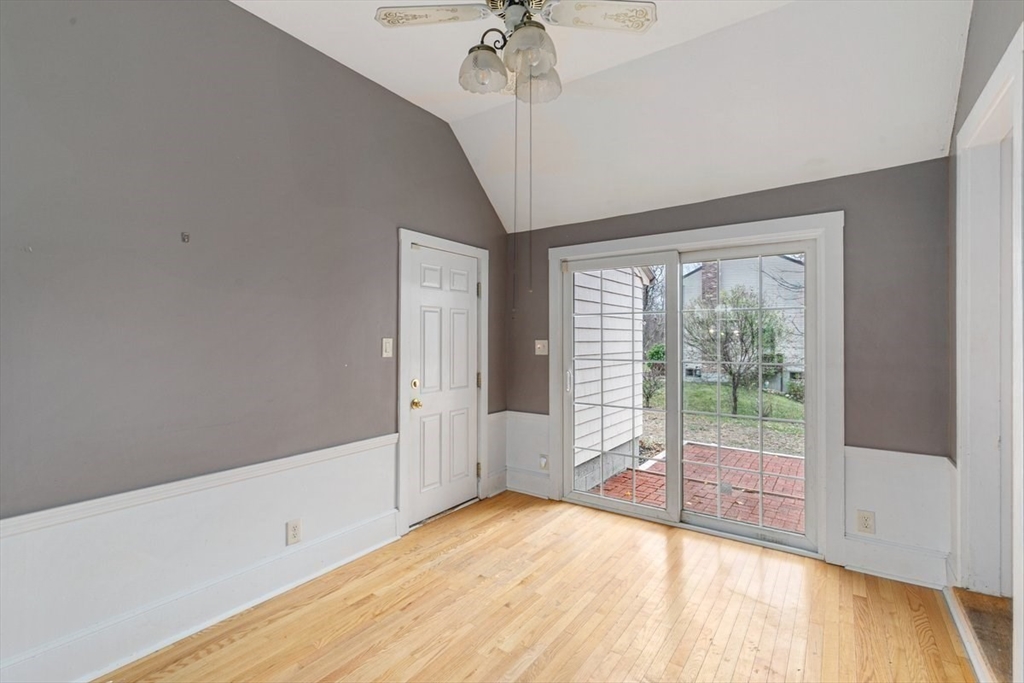 Methuen, Massachusetts 01844, United States, 4 Bedrooms Bedrooms, ,2 BathroomsBathrooms,Residential,Active,244396