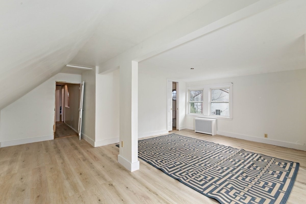 Methuen, Massachusetts 01844, United States, 4 Bedrooms Bedrooms, ,2 BathroomsBathrooms,Residential,Active,244396