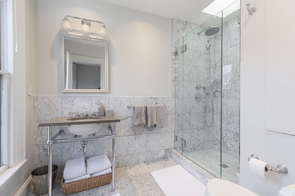 118 Pembroke St #2, Boston, MA Photo #10