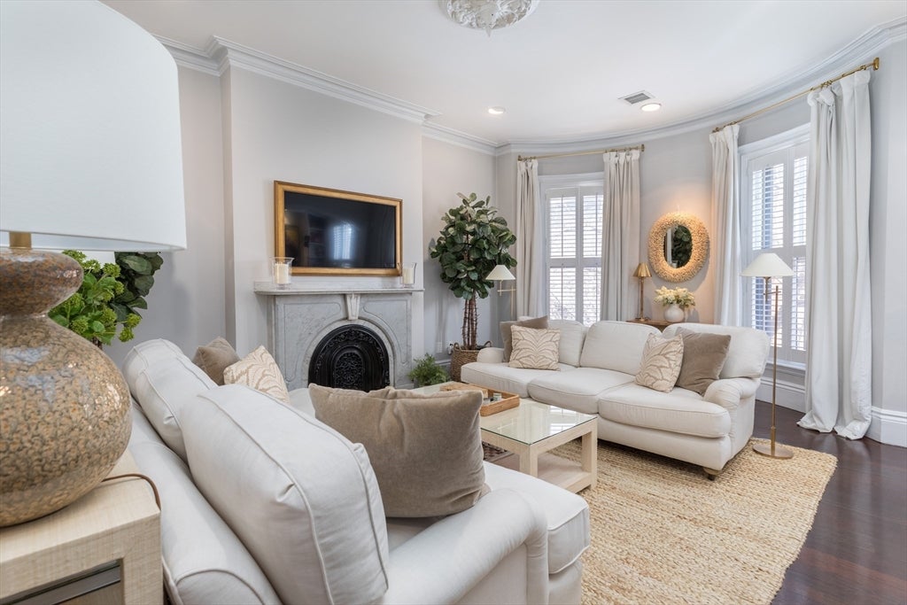 118 Pembroke St #2, Boston, MA Photo #1