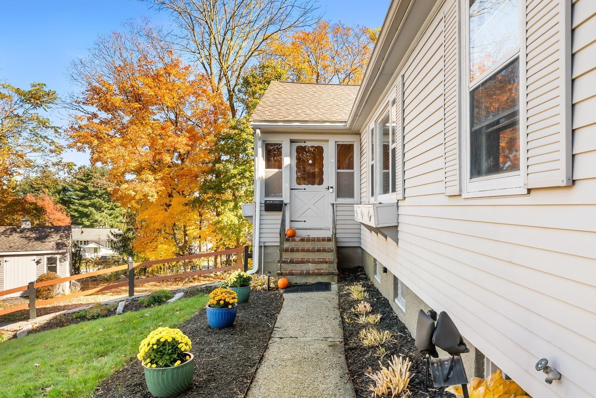 45 Hillcrest Rd