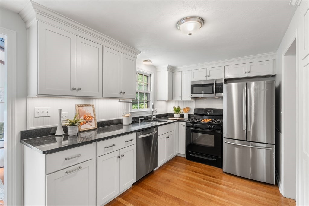 108 Greenwood Rd