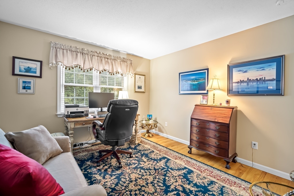 Westfield, Massachusetts 01085, United States, 4 Bedrooms Bedrooms, ,4 BathroomsBathrooms,Residential,Contingent,151995