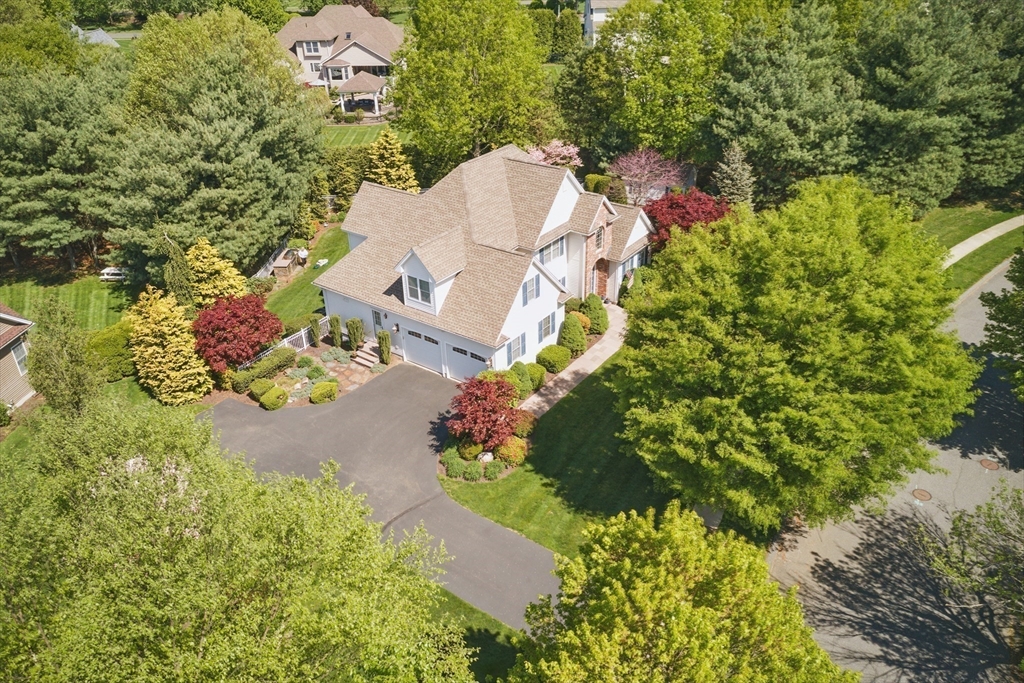 Westfield, Massachusetts 01085, United States, 4 Bedrooms Bedrooms, ,4 BathroomsBathrooms,Residential,Contingent,151995