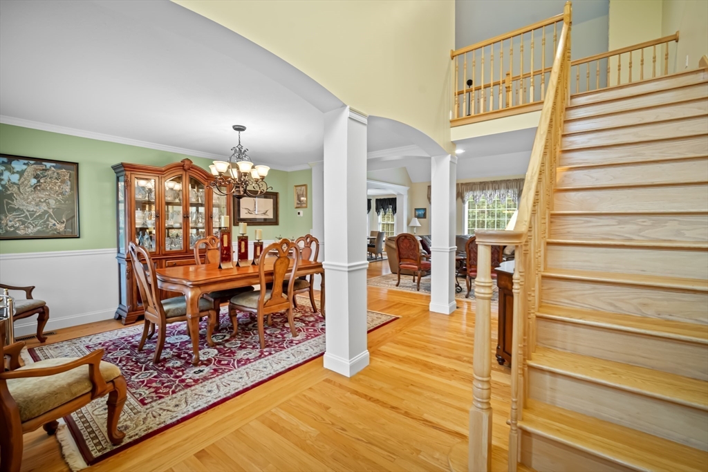 Westfield, Massachusetts 01085, United States, 4 Bedrooms Bedrooms, ,4 BathroomsBathrooms,Residential,Contingent,151995