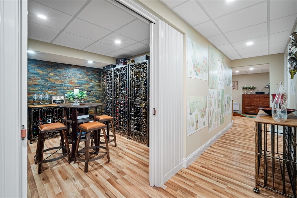 Westfield, Massachusetts 01085, United States, 4 Bedrooms Bedrooms, ,4 BathroomsBathrooms,Residential,Contingent,151995