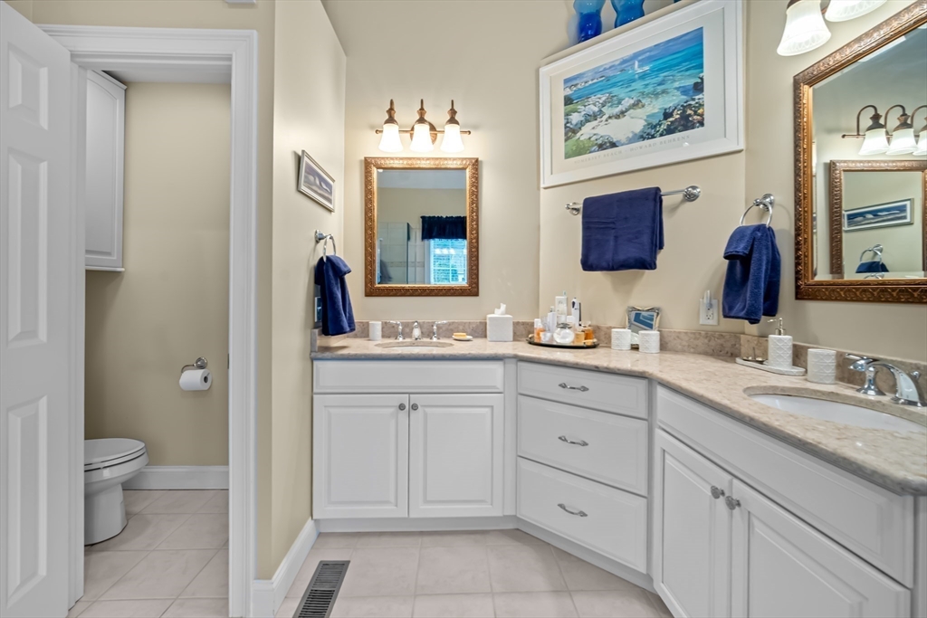 Westfield, Massachusetts 01085, United States, 4 Bedrooms Bedrooms, ,4 BathroomsBathrooms,Residential,Contingent,151995