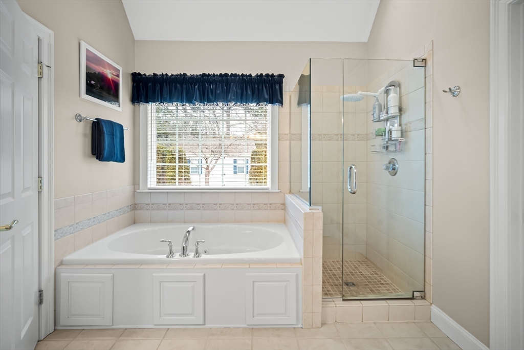 Westfield, Massachusetts 01085, United States, 4 Bedrooms Bedrooms, ,4 BathroomsBathrooms,Residential,Contingent,151995