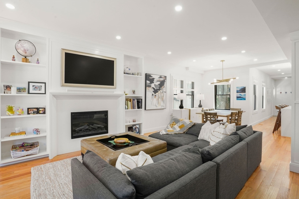 4 Fairlee St