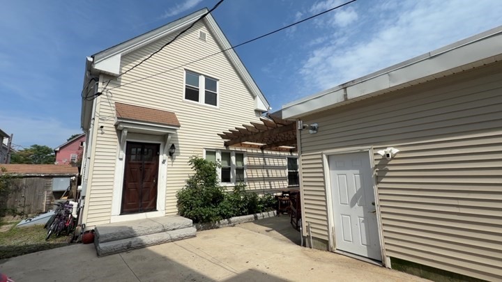 10 Minot St.