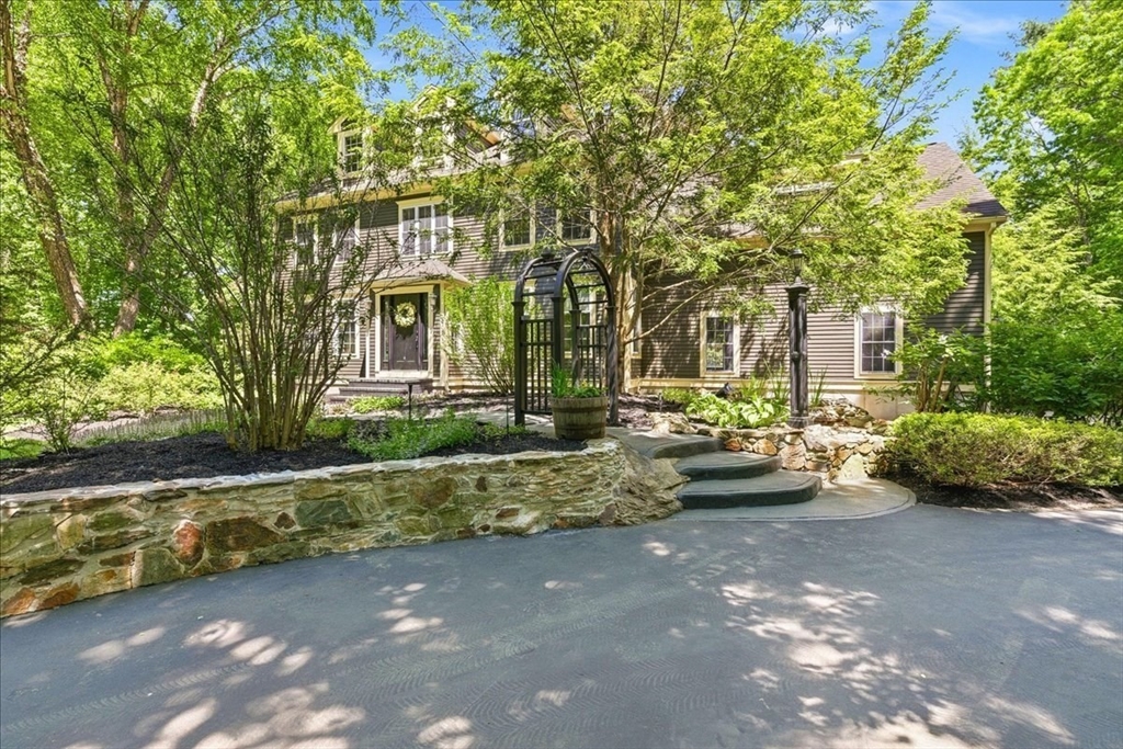 137 Cedar St