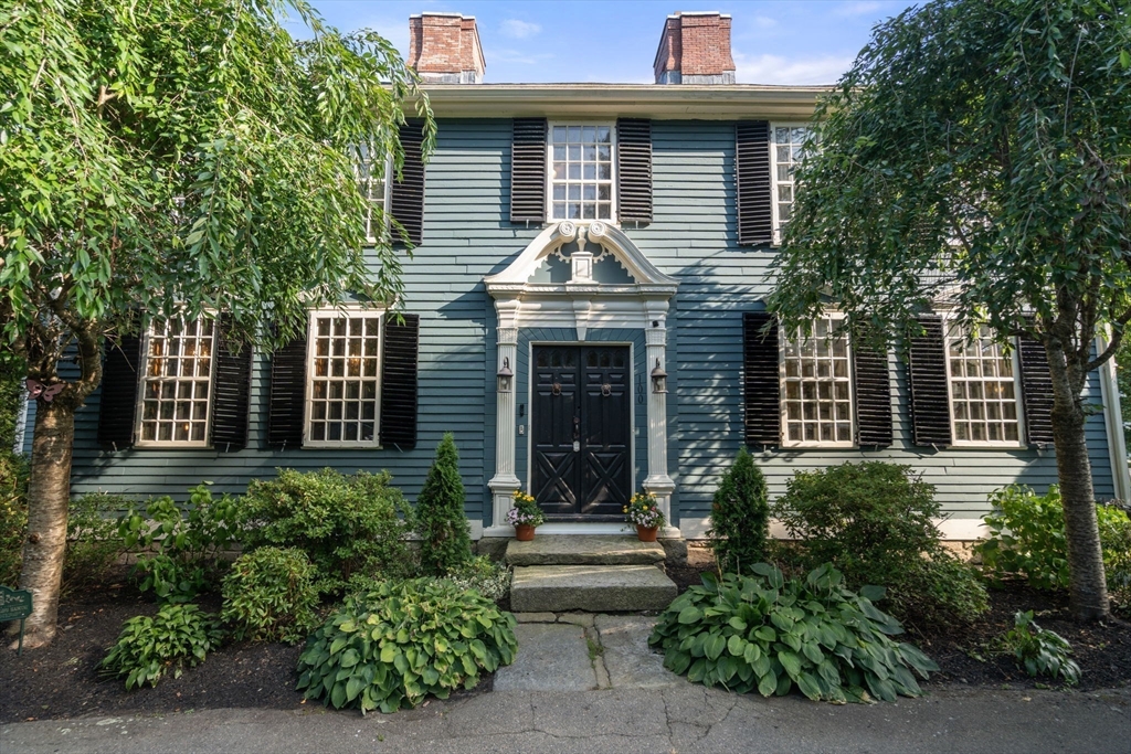 100 Eliot St