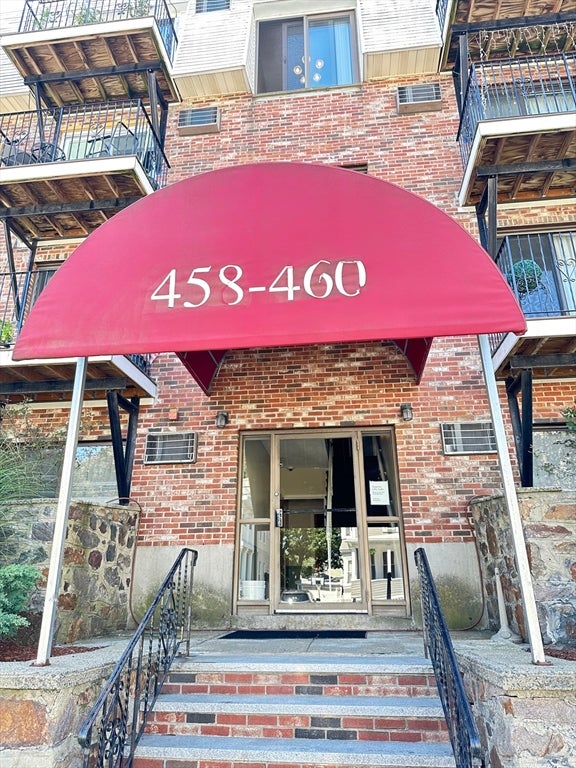 Photo of 458-460 Eastern Ave, Lynn, MA