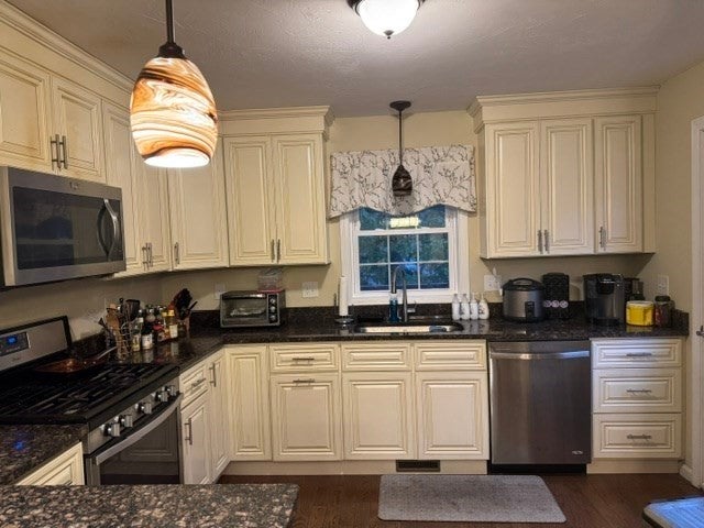 15 Basswood Blvd #15, Worcester, MA Photo #9