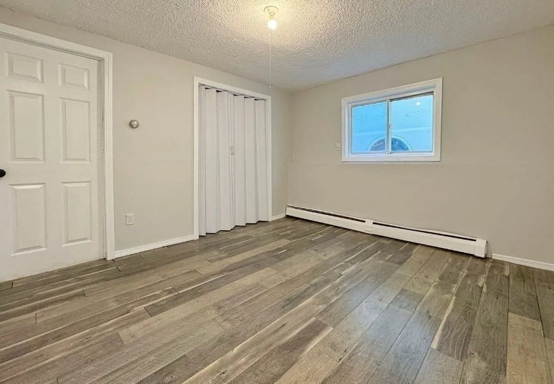 Springfield, Massachusetts 01107, United States, 3 Bedrooms Bedrooms, ,2 BathroomsBathrooms,Residential,Active,218475