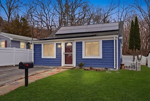 86 Indian Rd Waltham MA 02451