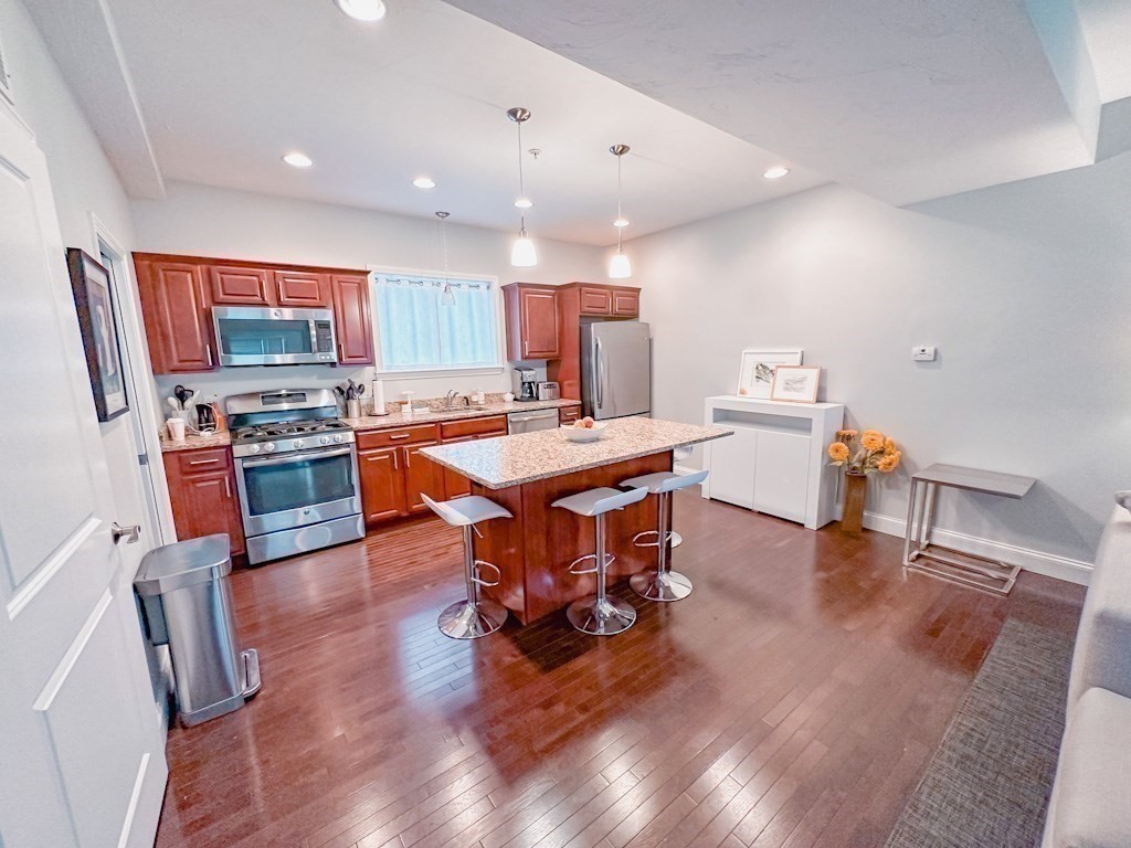 2 N Main St C105