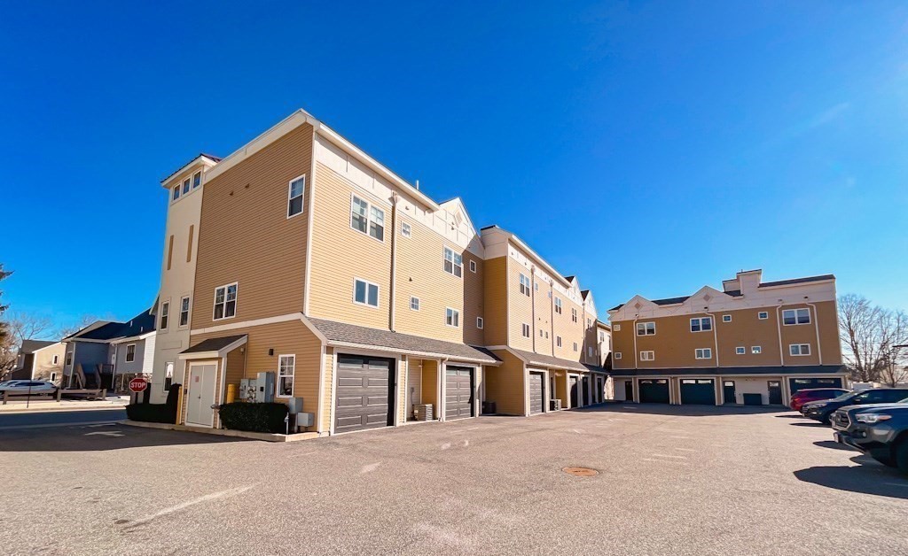 2 N Main St C105