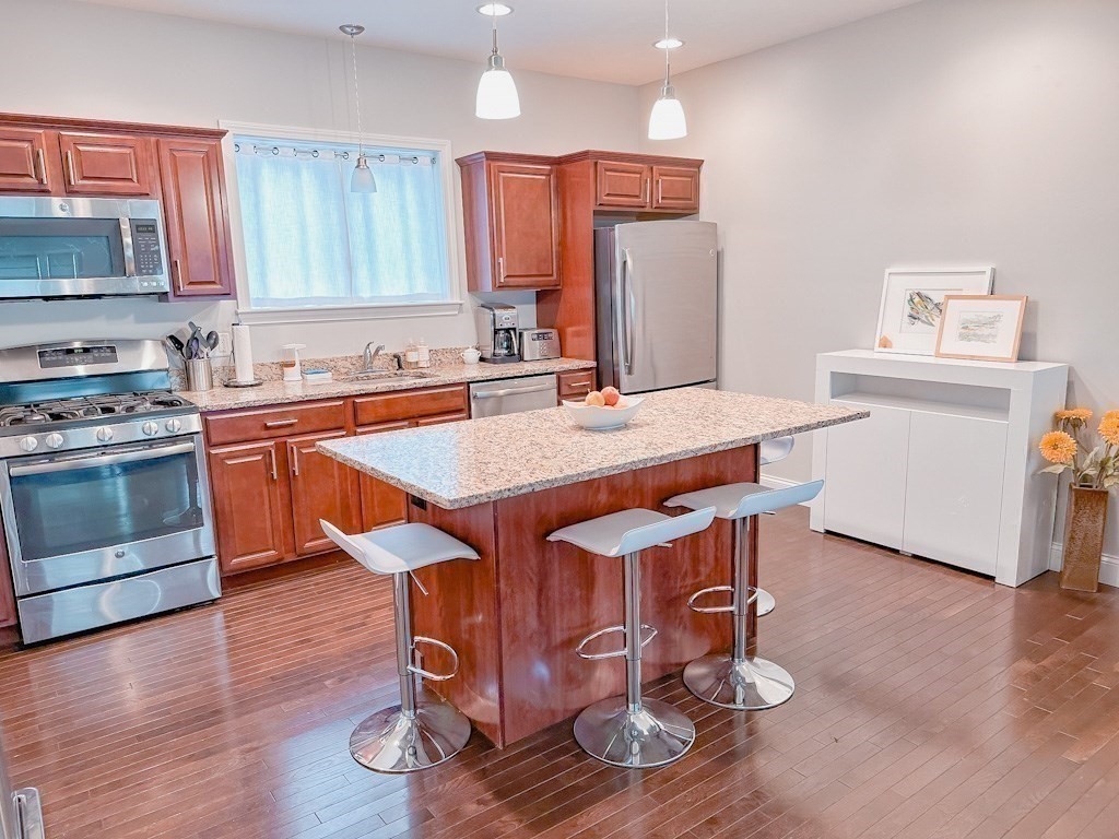 2 N Main St C105